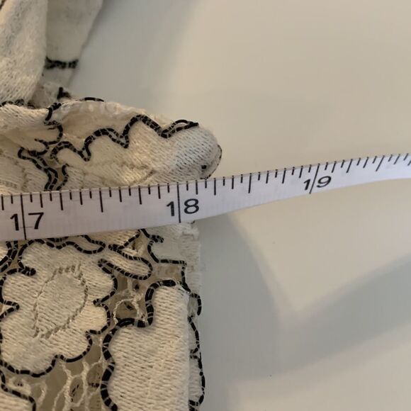 𝅺H&M white lace dress ties in back short cap sleeves very sheer size 10 - Picture 10 of 11